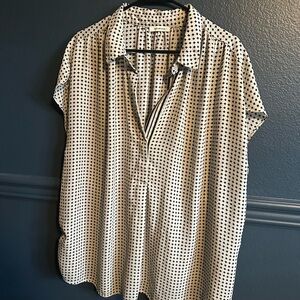 Max Studio Black and White Patterned Blouse